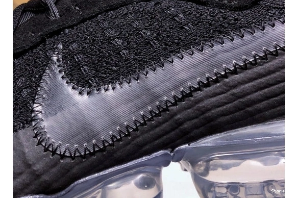 VaporMax  O-W Air Black AA3831-002 0327